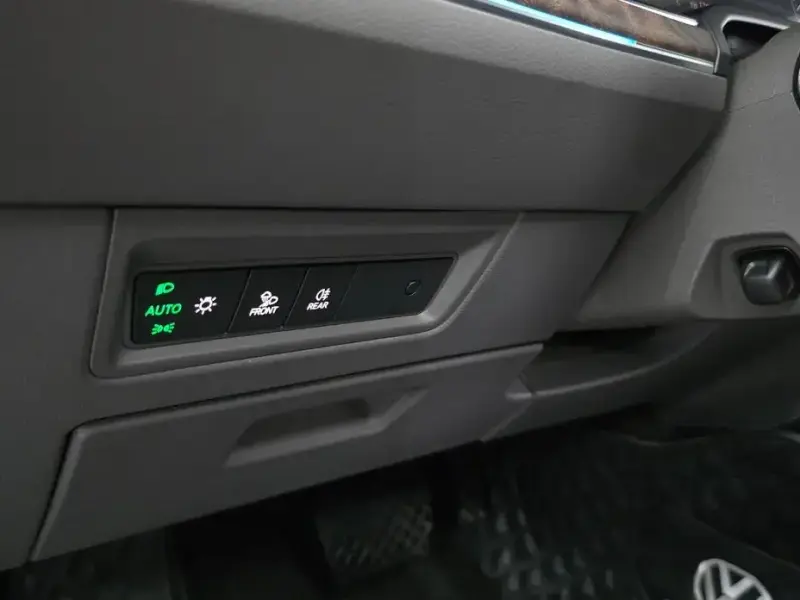2023 Volkswagen Touareg с пробегом 51 716 км