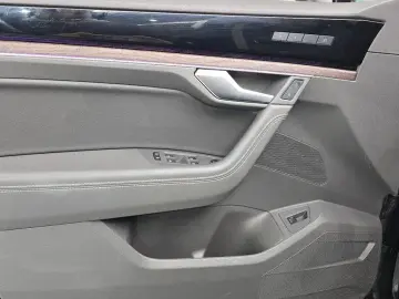 2023 Volkswagen Touareg с пробегом 60 773 км