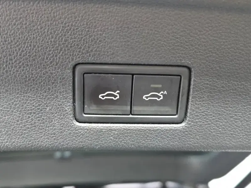 2023 Volkswagen Touareg с пробегом 60 773 км