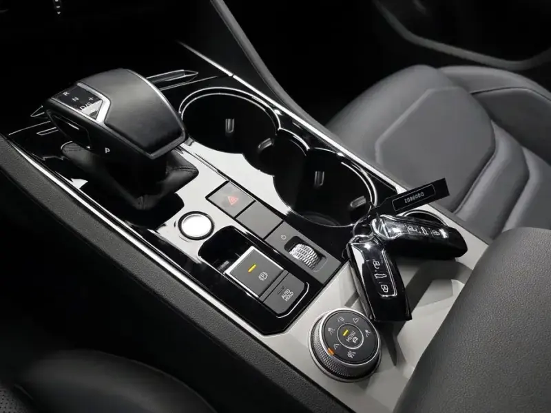 2023 Volkswagen Touareg с пробегом 29 723 км