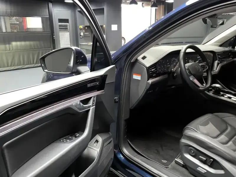 2023 Volkswagen Touareg с пробегом 29 723 км