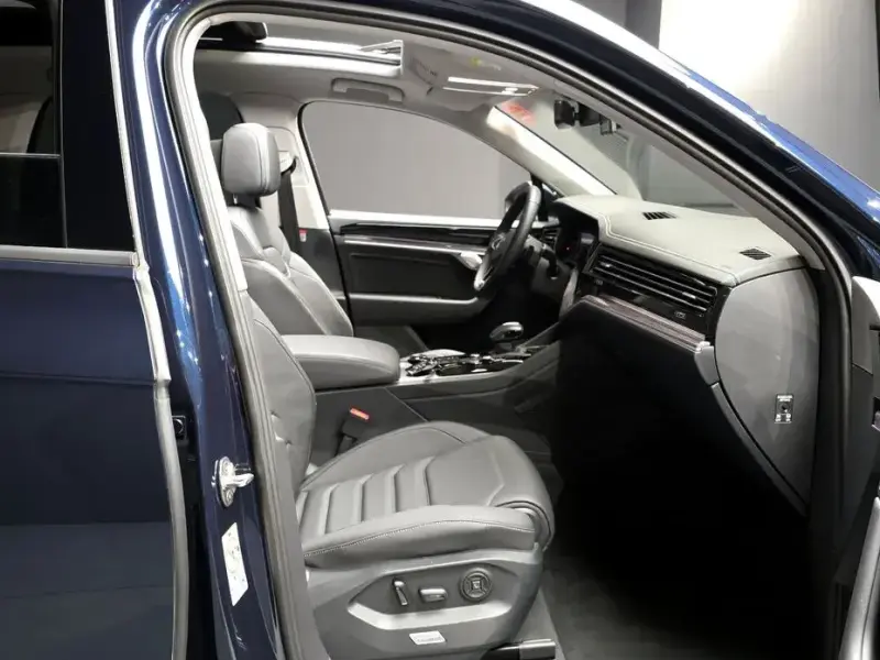 2023 Volkswagen Touareg с пробегом 29 723 км