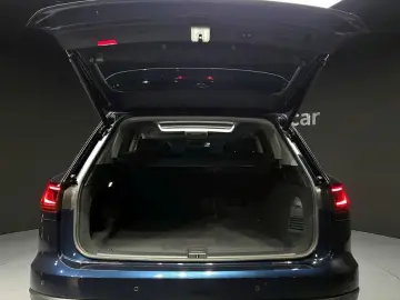 2023 Volkswagen Touareg с пробегом 29 723 км