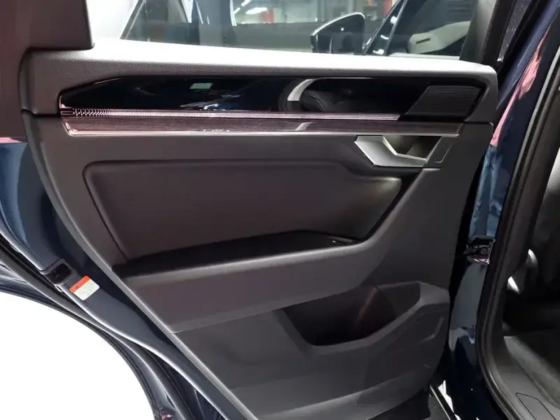 2023 Volkswagen Touareg с пробегом 29 723 км