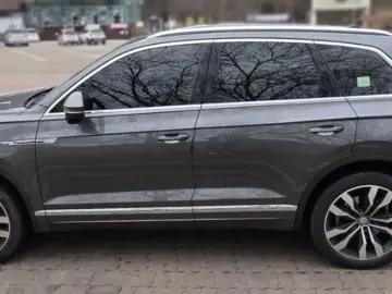 2020 Volkswagen Touareg с пробегом 30 000 км