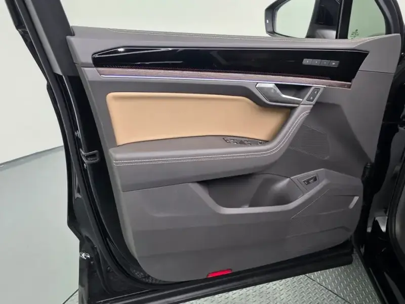 2024 Volkswagen Touareg с пробегом 26 154 км