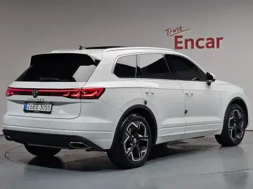 2024 Volkswagen Touareg с пробегом 29 300 км