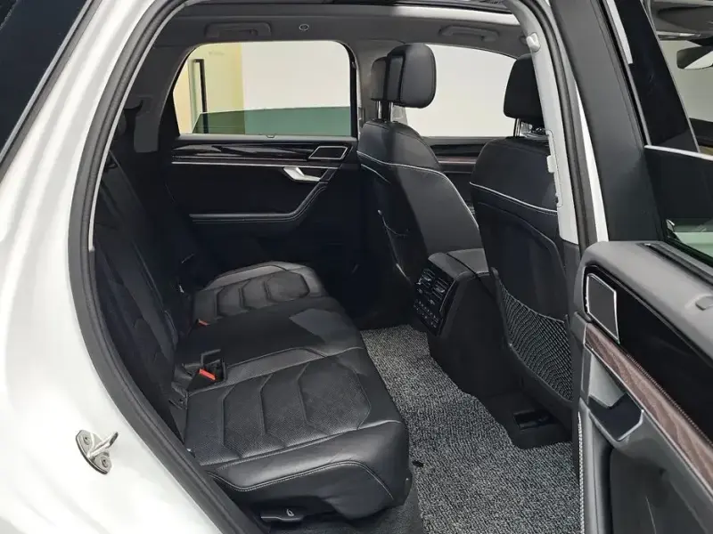 2024 Volkswagen Touareg с пробегом 29 300 км