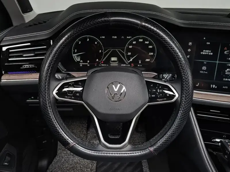 2024 Volkswagen Touareg с пробегом 29 300 км