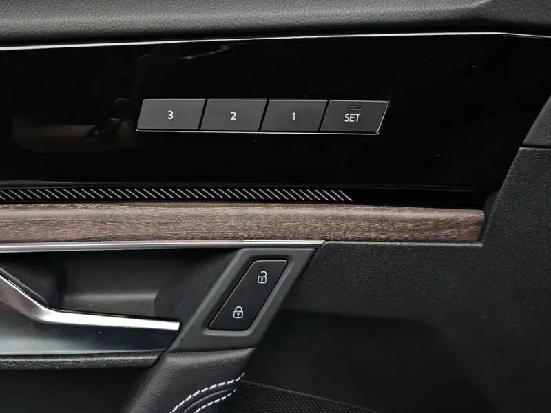 2024 Volkswagen Touareg с пробегом 29 300 км