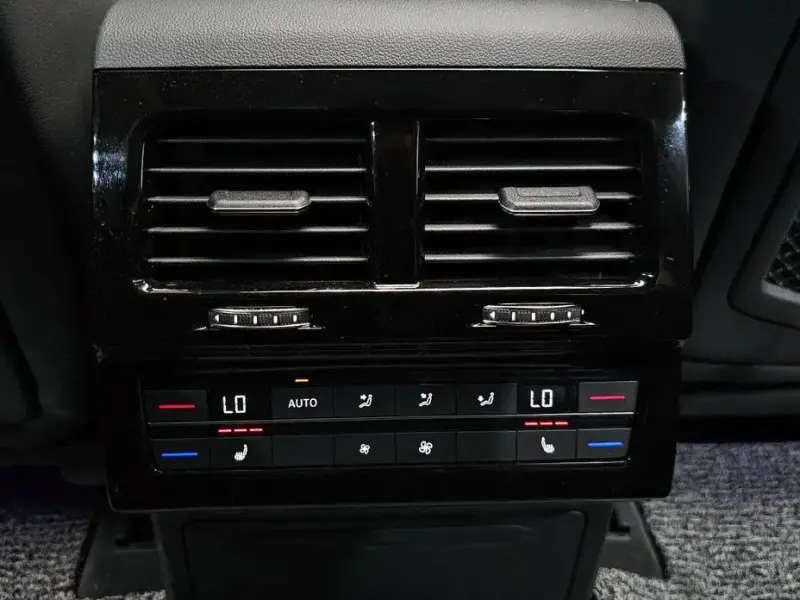 2024 Volkswagen Touareg с пробегом 29 300 км