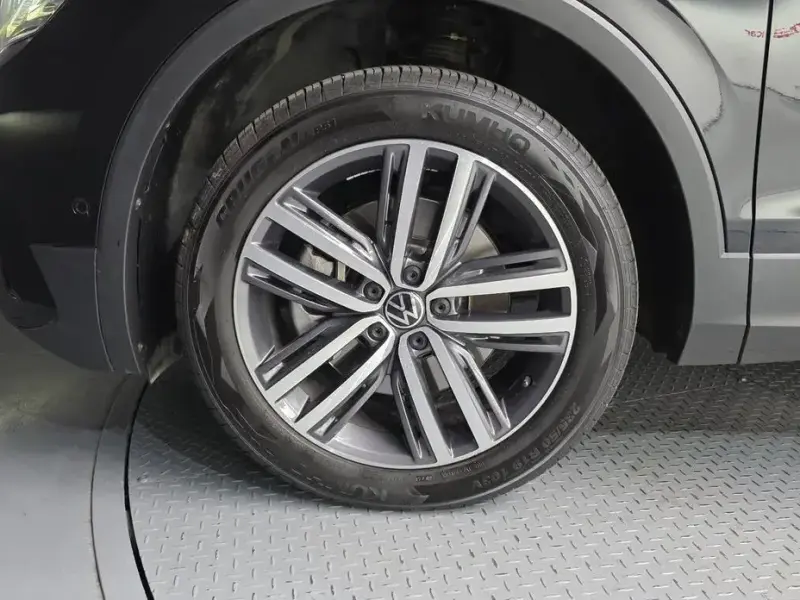 2023 Volkswagen Tiguan с пробегом 41 408 км