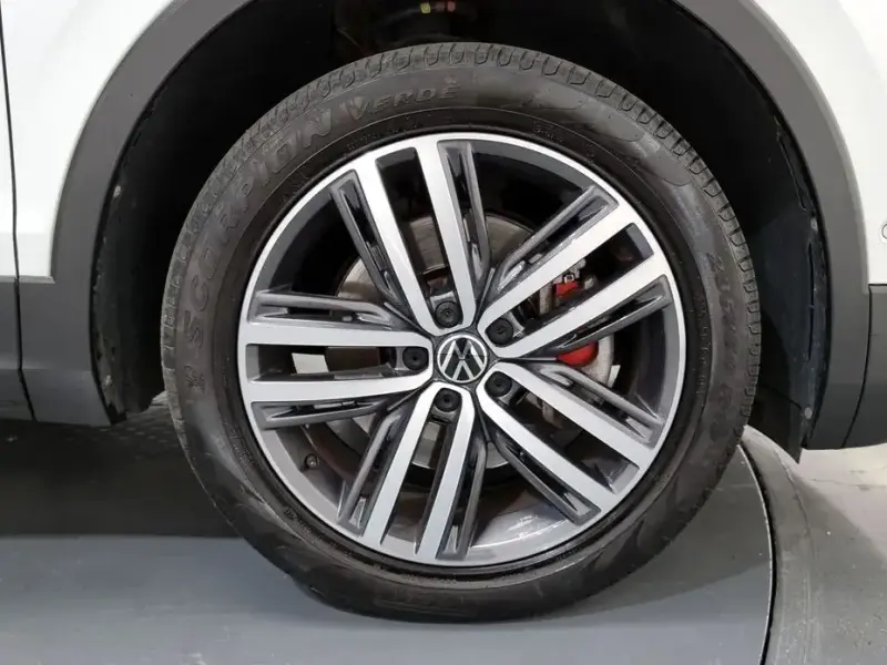 2023 Volkswagen Tiguan с пробегом 57 093 км