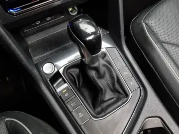 2023 Volkswagen Tiguan с пробегом 57 093 км
