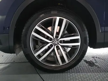 2022 Volkswagen Tiguan с пробегом 49 583 км