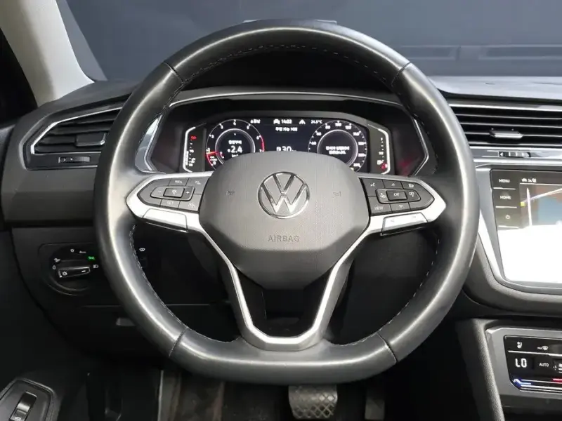 2022 Volkswagen Tiguan с пробегом 49 583 км