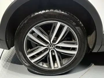 2021 Volkswagen Tiguan с пробегом 97 025 км