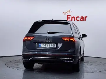 2021 Volkswagen Tiguan с пробегом 63 961 км
