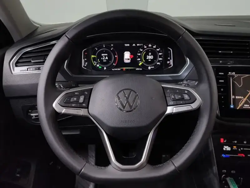 2021 Volkswagen Tiguan с пробегом 63 961 км