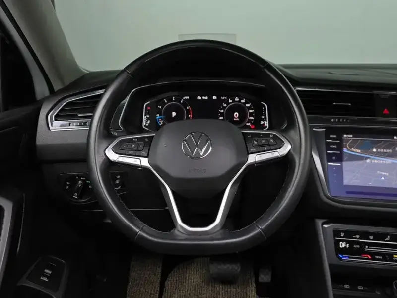 2023 Volkswagen Tiguan с пробегом 33 542 км