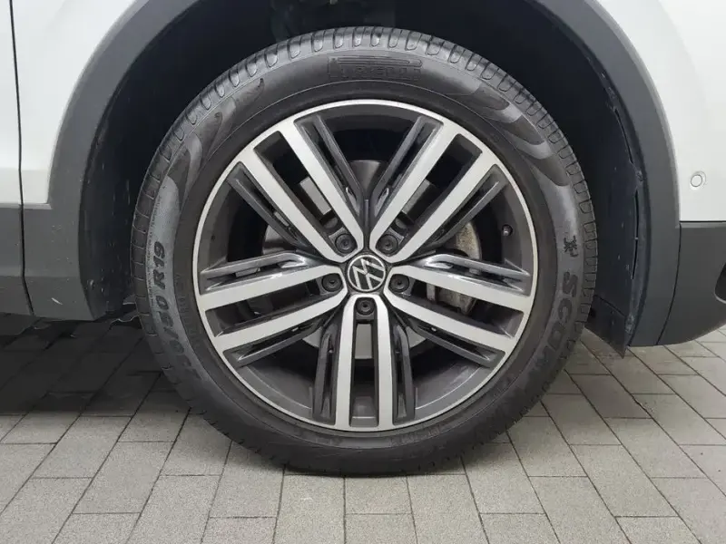2022 Volkswagen Tiguan с пробегом 15 813 км