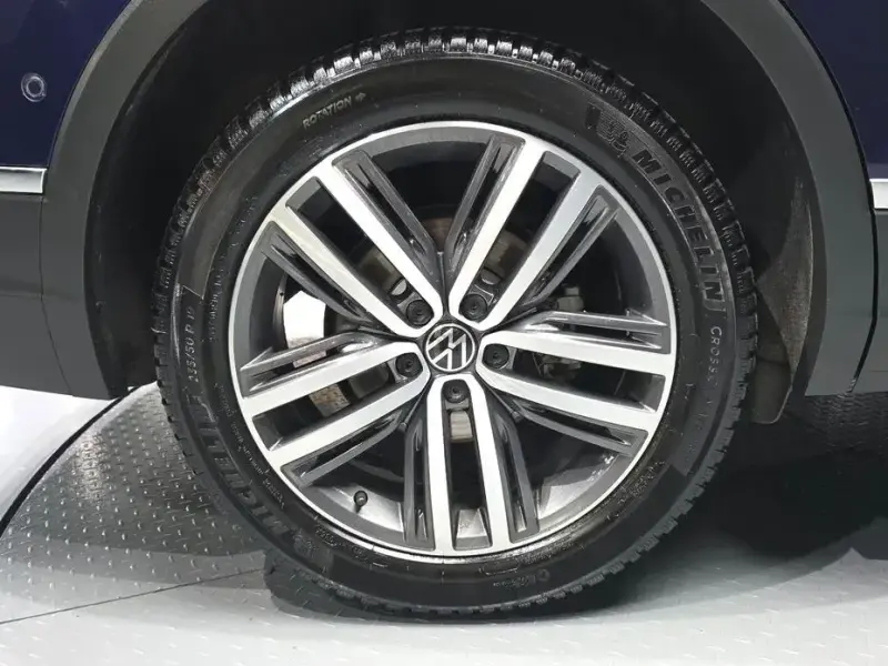 2023 Volkswagen Tiguan с пробегом 48 639 км