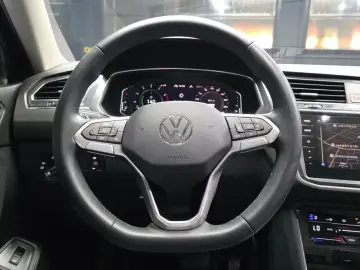 2023 Volkswagen Tiguan с пробегом 48 639 км