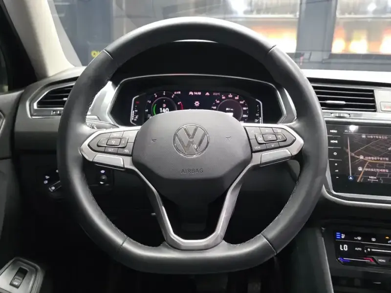 2023 Volkswagen Tiguan с пробегом 48 639 км