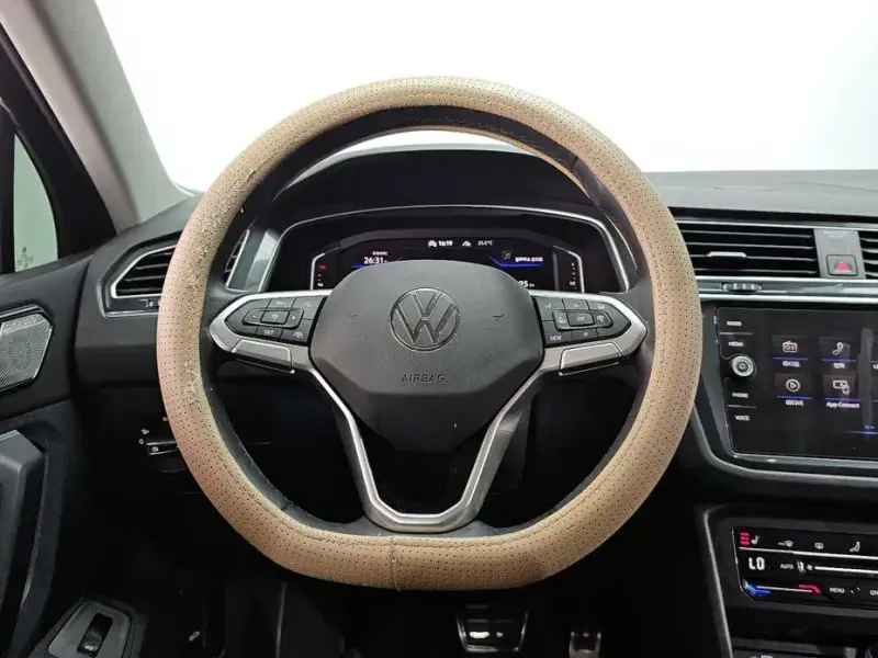 2023 Volkswagen Tiguan с пробегом 95 172 км