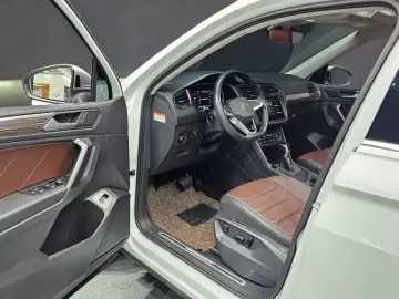 2023 Volkswagen Tiguan с пробегом 24 563 км