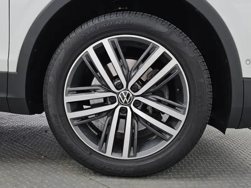 2022 Volkswagen Tiguan с пробегом 43 933 км