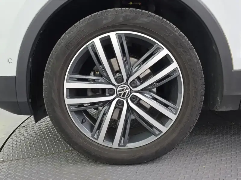 2022 Volkswagen Tiguan с пробегом 63 259 км