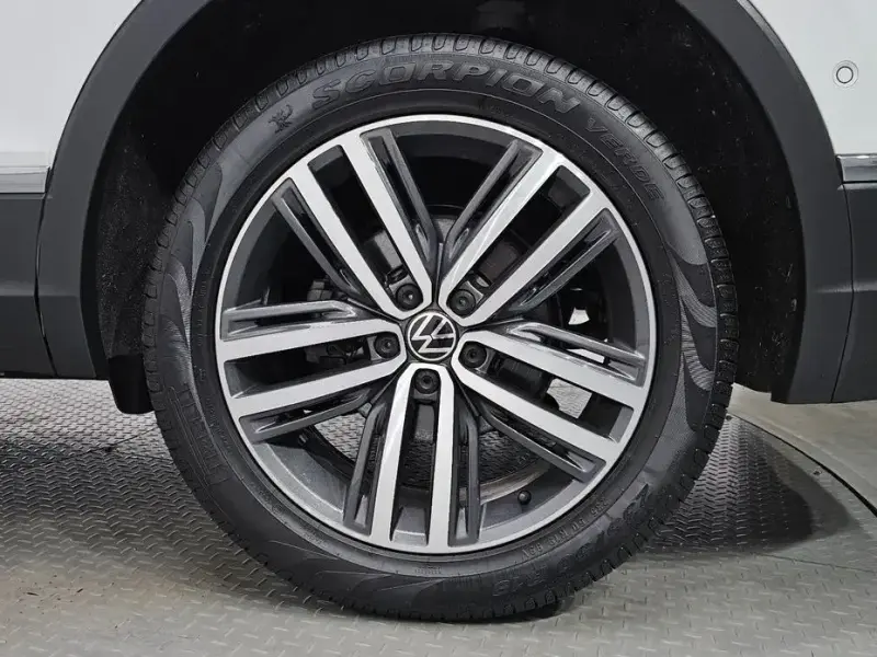 2022 Volkswagen Tiguan с пробегом 43 933 км