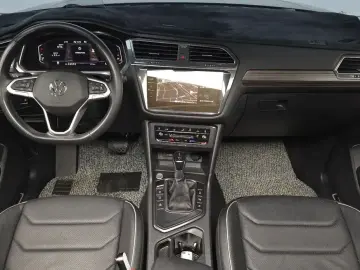 2023 Volkswagen Tiguan с пробегом 32 018 км