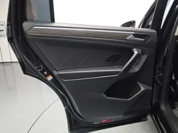 2023 Volkswagen Tiguan с пробегом 32 018 км