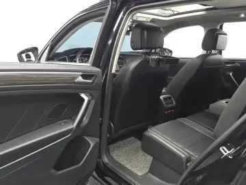 2023 Volkswagen Tiguan с пробегом 32 018 км