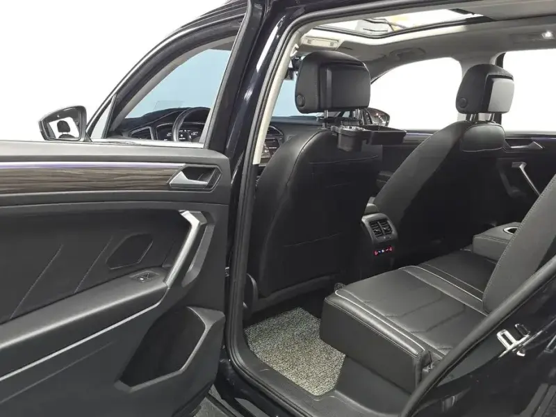 2023 Volkswagen Tiguan с пробегом 32 018 км