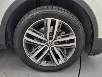 2022 Volkswagen Tiguan с пробегом 60 414 км