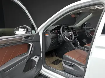 2022 Volkswagen Tiguan с пробегом 21 688 км
