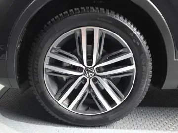 2022 Volkswagen Tiguan с пробегом 52 534 км