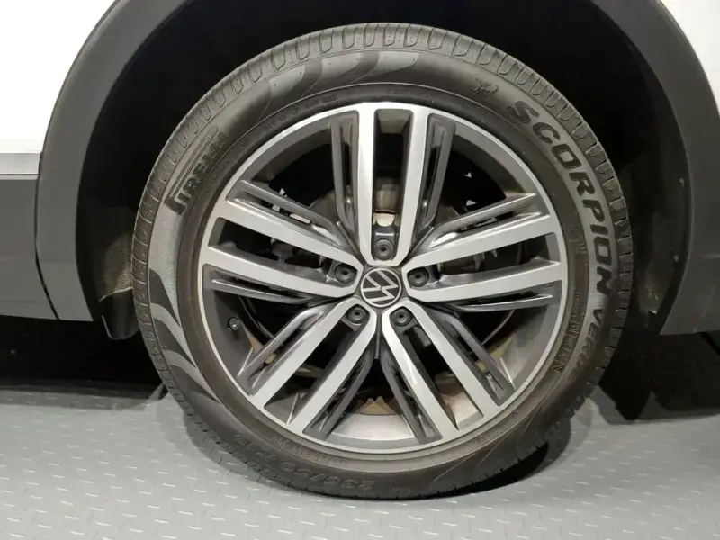 2022 Volkswagen Tiguan с пробегом 21 688 км