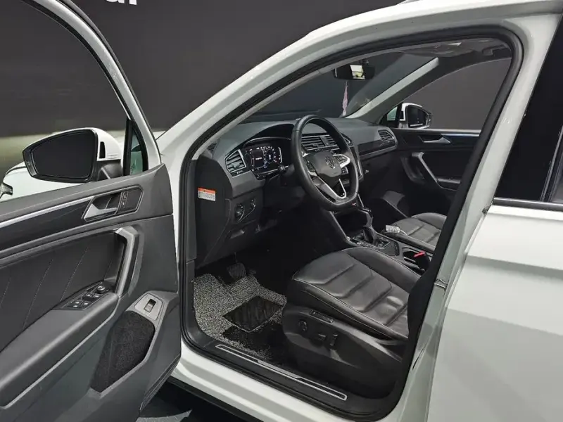 2023 Volkswagen Tiguan с пробегом 53 921 км