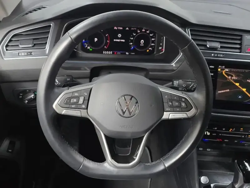 2023 Volkswagen Tiguan с пробегом 32 520 км