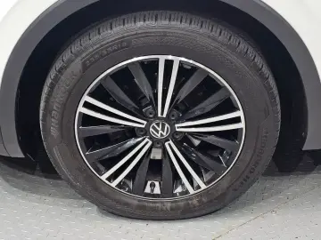 2021 Volkswagen Tiguan с пробегом 101 651 км
