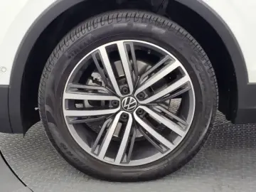 2023 Volkswagen Tiguan с пробегом 30 223 км
