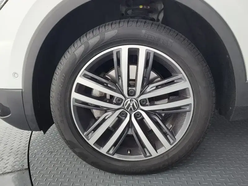 2023 Volkswagen Tiguan с пробегом 35 875 км