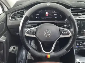 2023 Volkswagen Tiguan с пробегом 35 875 км