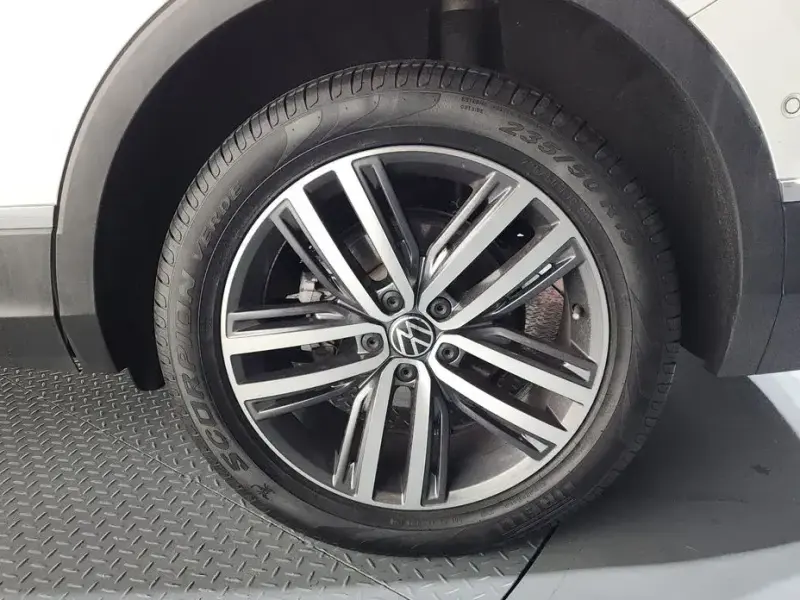 2023 Volkswagen Tiguan с пробегом 35 875 км