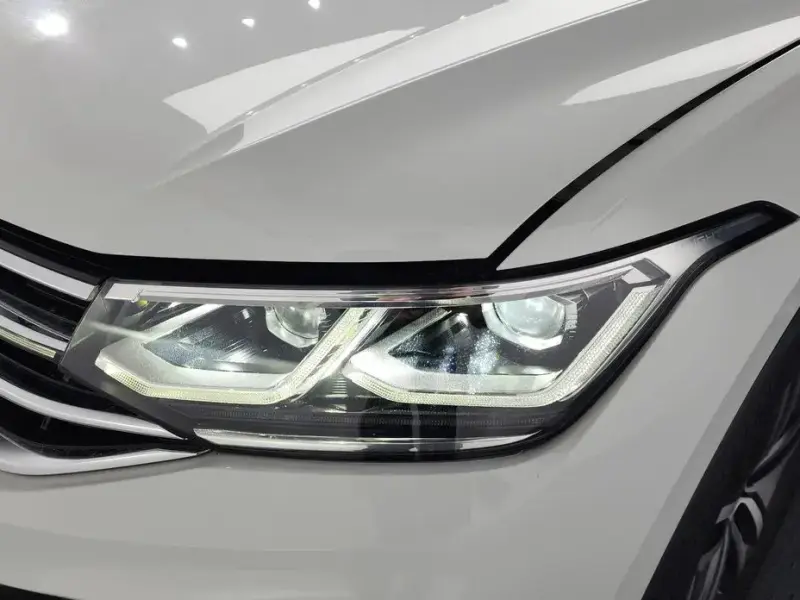 2023 Volkswagen Tiguan с пробегом 35 875 км