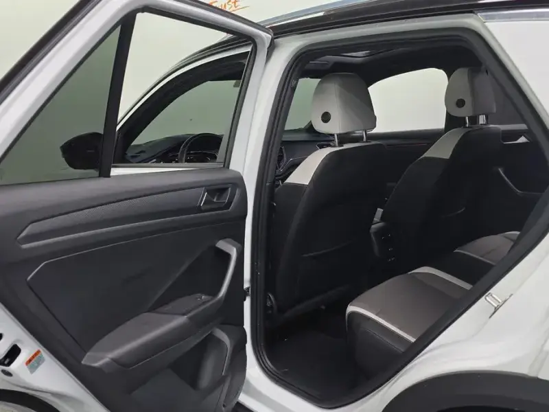2021 Volkswagen T-Roc с пробегом 12 298 км